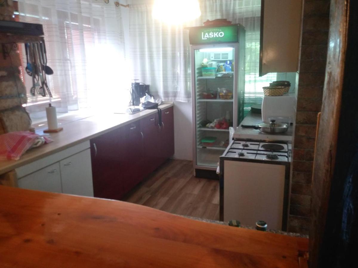 Donje Lohovo Ribarska Vila מראה חיצוני תמונה
