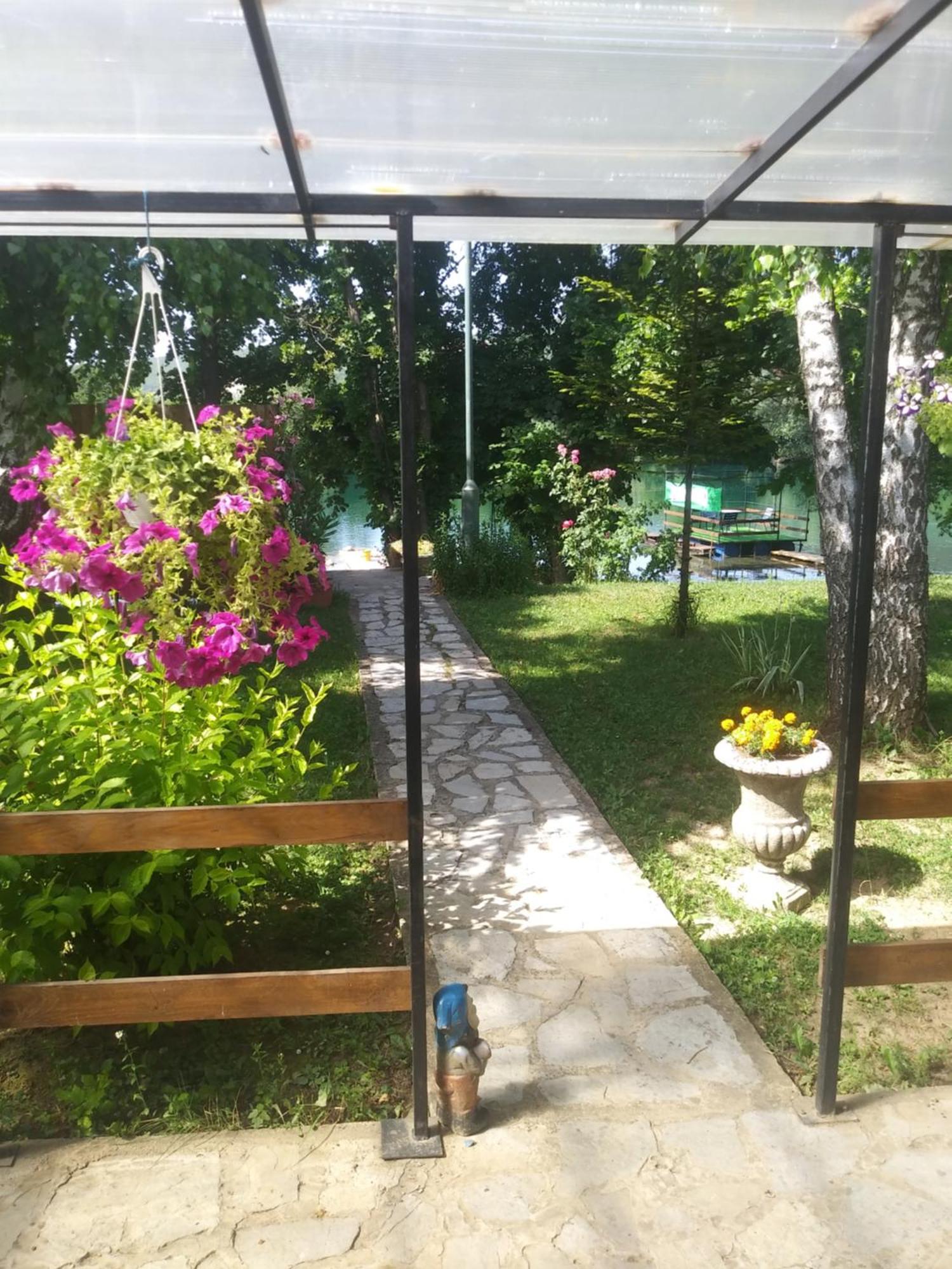 Donje Lohovo Ribarska Vila מראה חיצוני תמונה